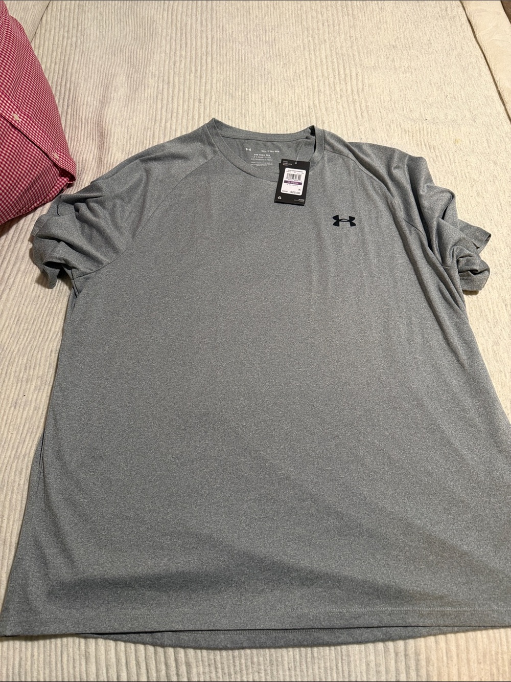 Under Armour Men’s Heather Gray Short Sleeve Performance Tee